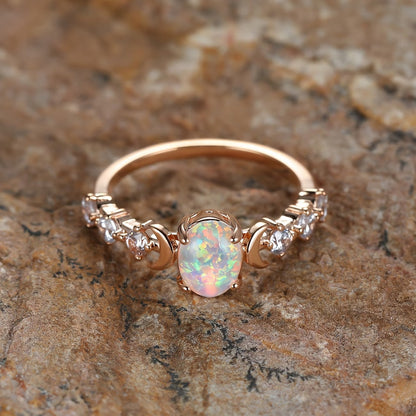 Anillo de ópalo y luna creciente | Oro rosa