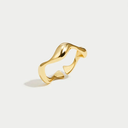 Anillo Elyra Smooth Flow | Oro