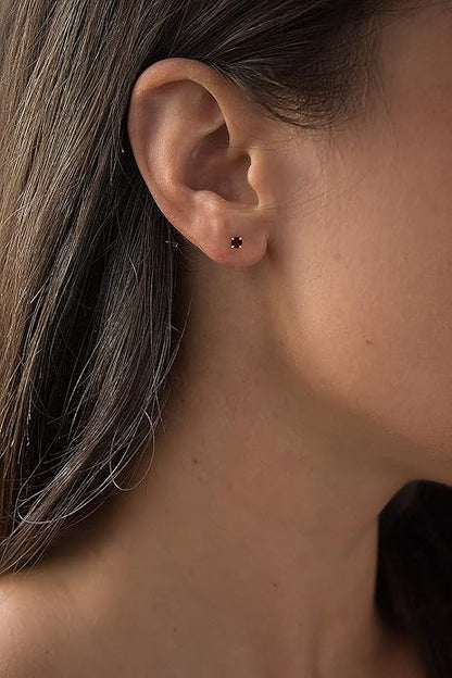 Aretes de botón redondos con rubíes | Oro