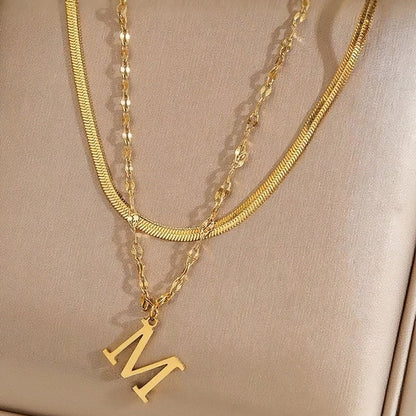 Collar de iniciales en capas | Oro