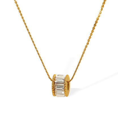 Collar Elyna con dije cilíndrico pulido | Oro