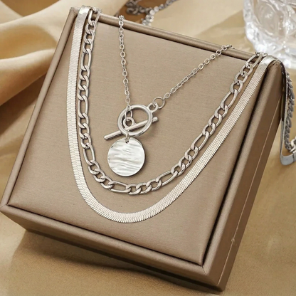 Collar superpuesto de monedas texturizadas Savira | Oro
