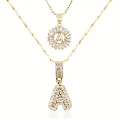 Set de collar con inicial de letra pavé | Oro