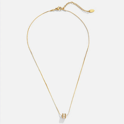 Collar Elyna con dije cilíndrico pulido | Oro