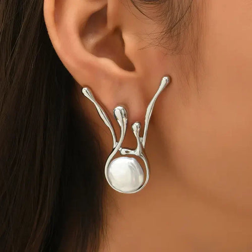 Aretes de perlas irregulares de plata antigua | Oro blanco
